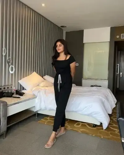 Call Girls Jaswantnagar Cash On Delivery